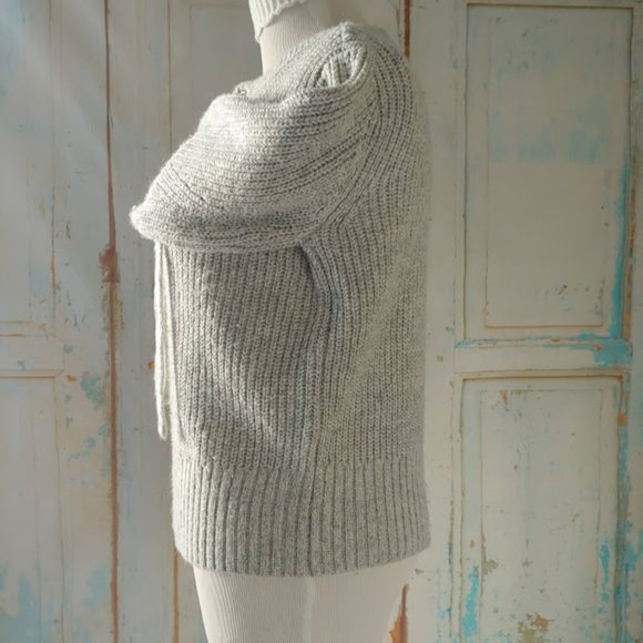 Kendall & Kylie long sleeve crew neck grommet tie detailed knit sweater/M/gray - Picture 7 of 9